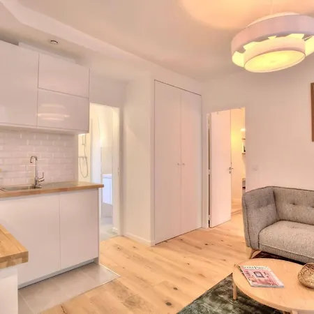 Elegant And Comfortable In 17th Arrondissement Apartment *