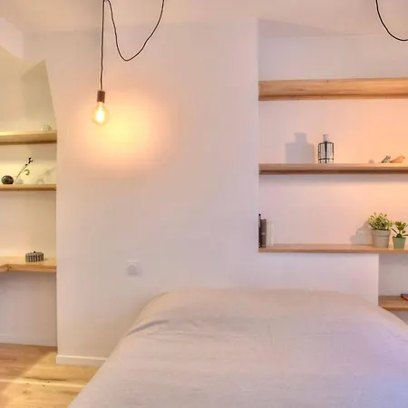 Elegant And Comfortable In 17th Arrondissement